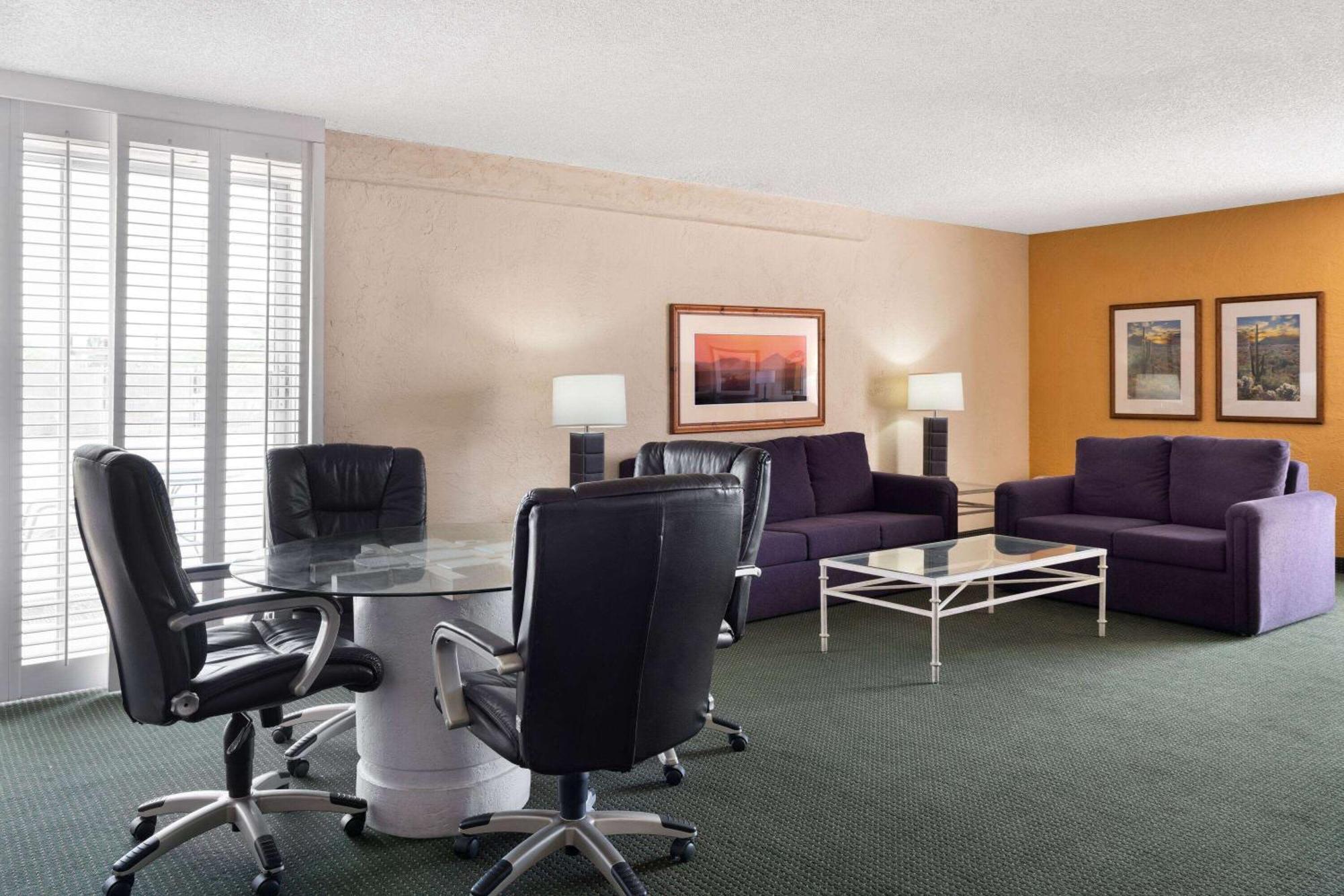 Ramada By Wyndham Tucson Hotell Eksteriør bilde