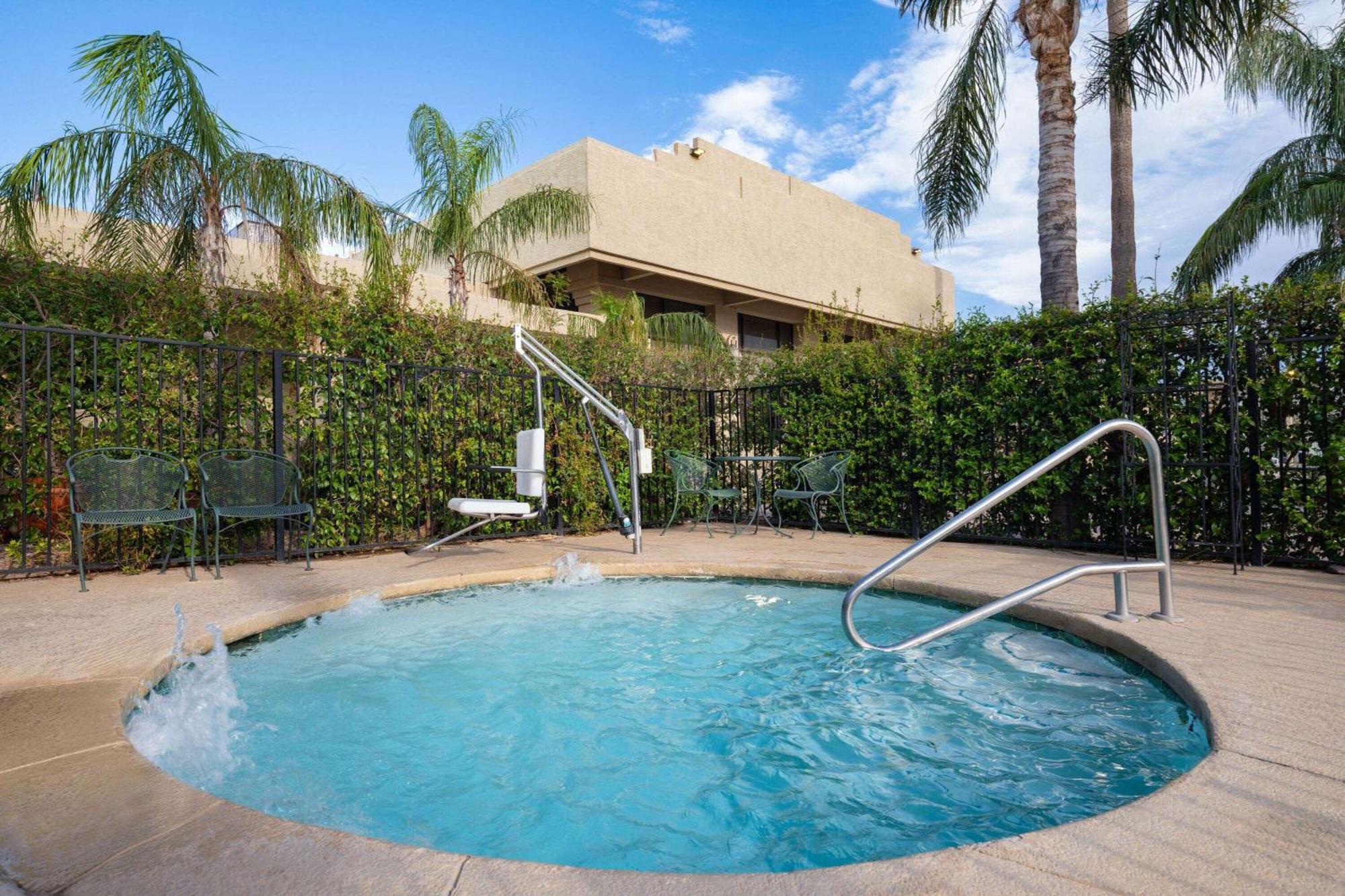 Ramada By Wyndham Tucson Hotell Eksteriør bilde